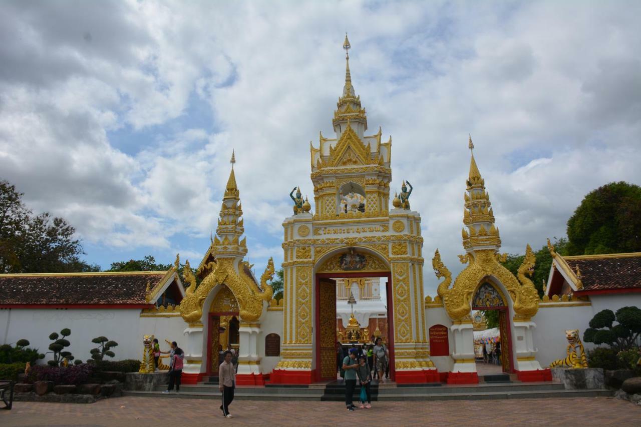 Baan Sabaijai Resort That Phanom エクステリア 写真